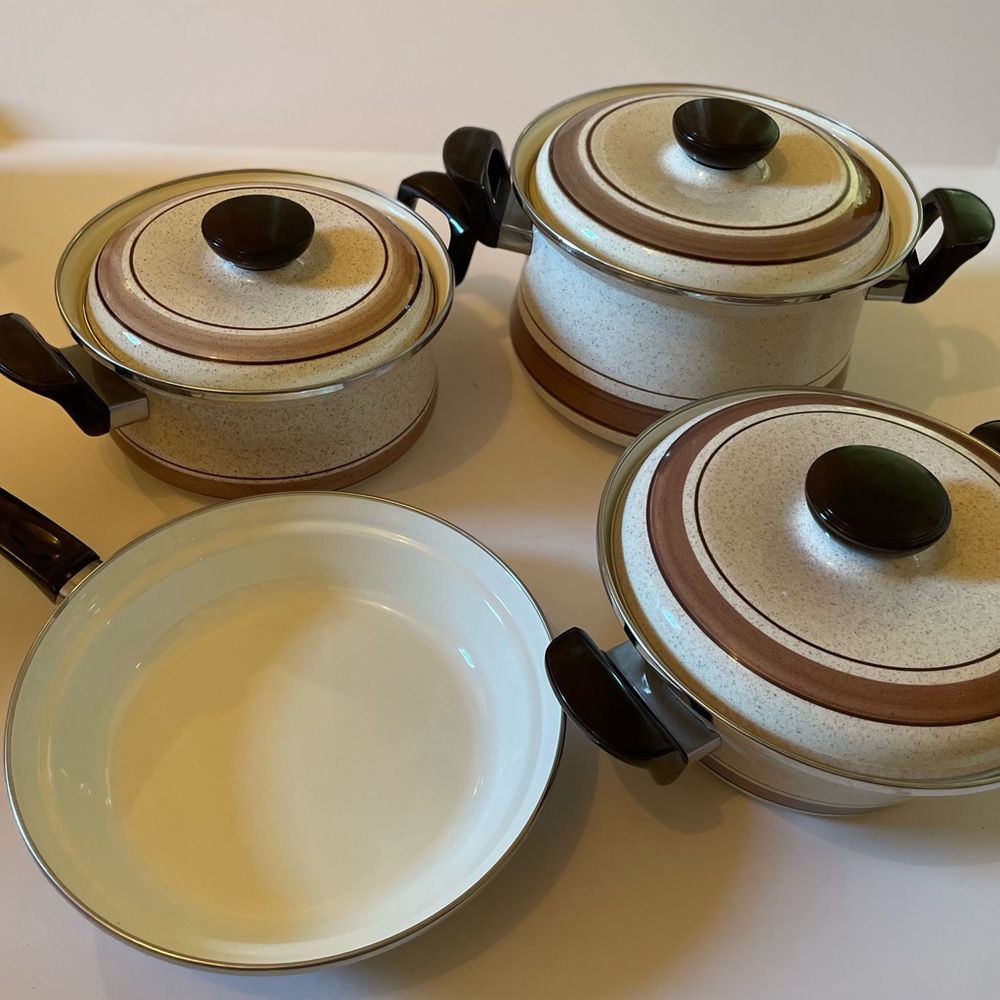 7pc. VINTAGE Almond Flair porcelain enamel/steel cookware set with pan and lids